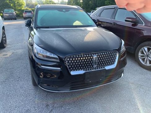 Used 2022 Lincoln Corsair AWD w/ Premium Package image 3