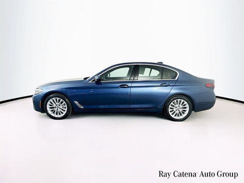 Used 2023 BMW 530i xDrive w/ Premium Package image 4