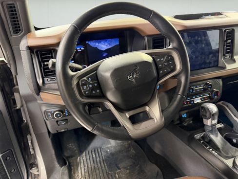 Used 2024 Ford Bronco Outer Banks AWD/4WD image 16