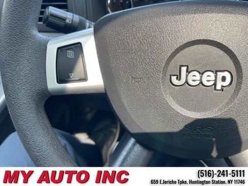 Used 2009 Jeep Grand Cherokee Laredo image 20