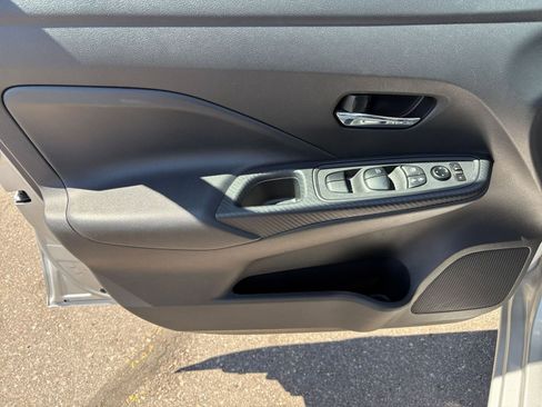 Used 2025 Nissan Versa SV FWD image 18