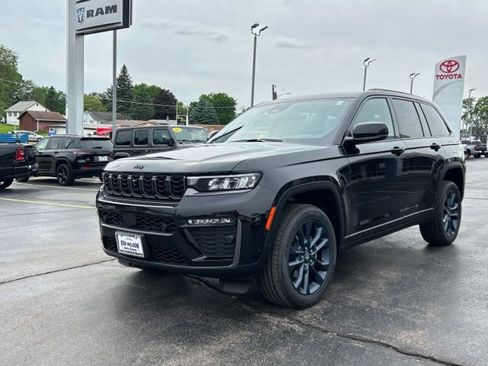 New 2026 Jeep Grand Cherokee Limited AWD/4WD image 5