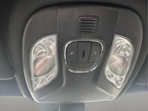 Used 2025 Jeep Compass Limited image 29