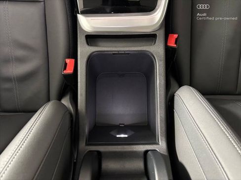 Used 2025 Audi Q5 Premium w/ Convenience Package AWD/4WD image 32