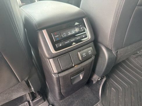 Used 2020 Subaru Ascent Limited w/ Popular Package #2A AWD/4WD image 27