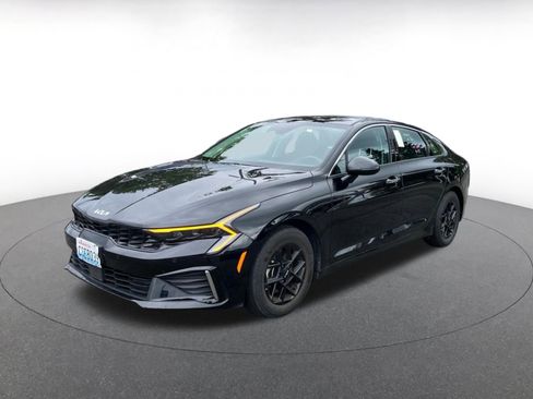 Used 2025 Kia K5 LXS FWD image 3