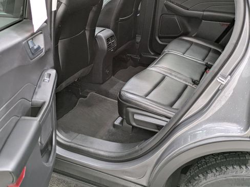 Used 2022 Ford Escape SEL image 21