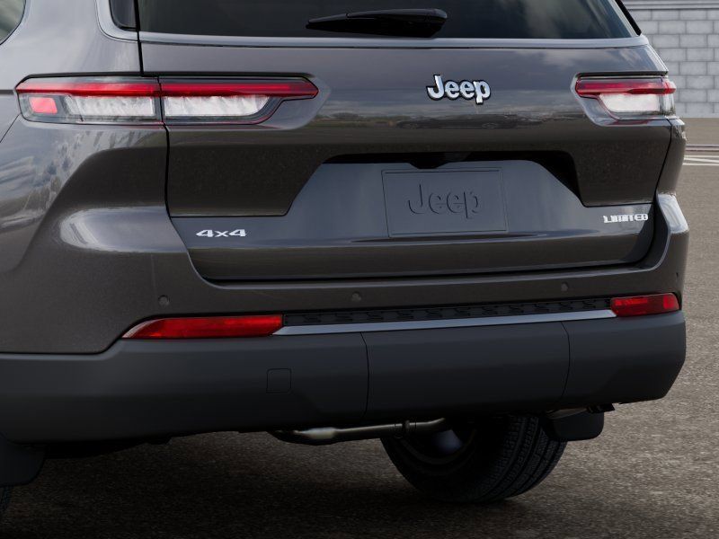 New 2026 Jeep Grand Cherokee L Limited w/ Limited Altitude Package AWD/4WD image 13