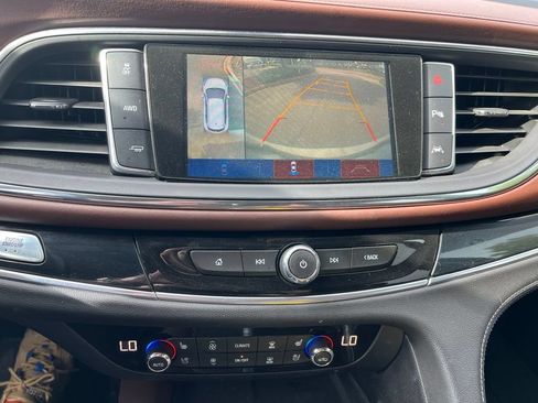 Used 2018 Buick Enclave Avenir w/ Trailering Package AWD/4WD image 19