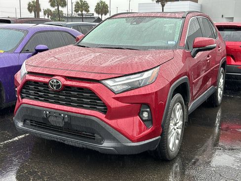 Used 2024 Toyota RAV4 XLE Premium image 4