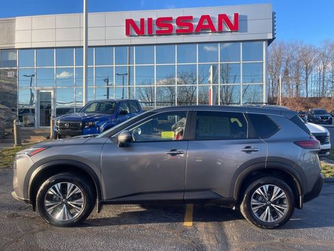 Certified 2023 Nissan Rogue SV image 2