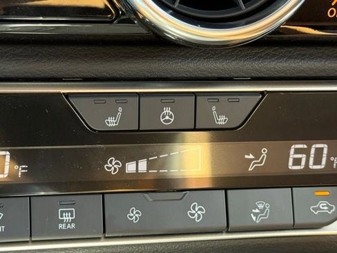 New 2025 Nissan Sentra SV w/ SV Premium Package image 32