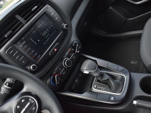 Used 2023 Kia Soul LX FWD image 22
