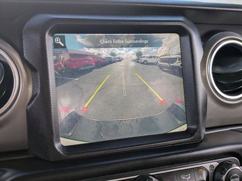 Used 2020 Jeep Gladiator Rubicon image 13