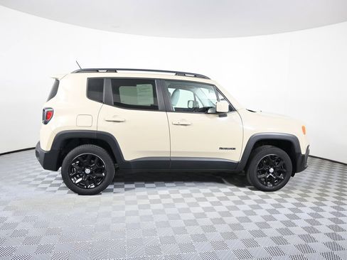 Used 2015 Jeep Renegade Latitude w/ Cold Weather Group AWD/4WD image 7
