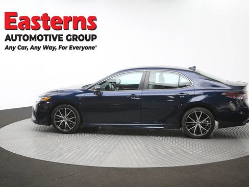 Used 2021 Toyota Camry SE FWD image 60