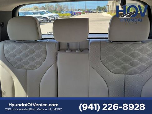 Used 2021 Hyundai Palisade Limited image 18