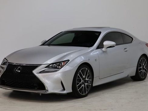 Used 2016 Lexus RC 200t RWD image 3