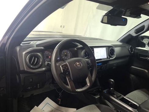 Used 2023 Toyota Tacoma TRD Sport w/ Technology Package AWD/4WD image 6