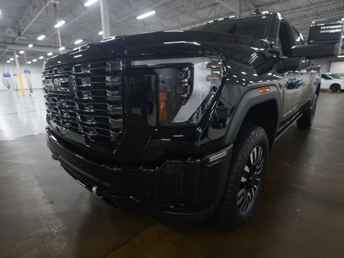 Used 2025 GMC Sierra 2500 Denali Ultimate w/ Max Trailering Package AWD/4WD image 21