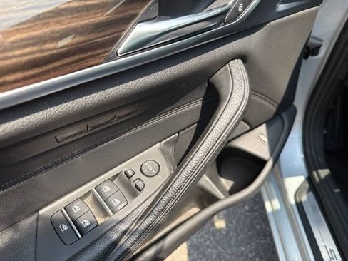 Used 2017 BMW 540i xDrive AWD/4WD image 12
