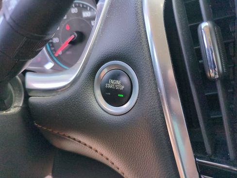 Used 2020 Chevrolet Traverse LT FWD image 26