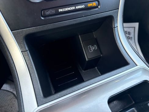 Used 2024 Ford Edge SEL w/ Convenience Package image 33