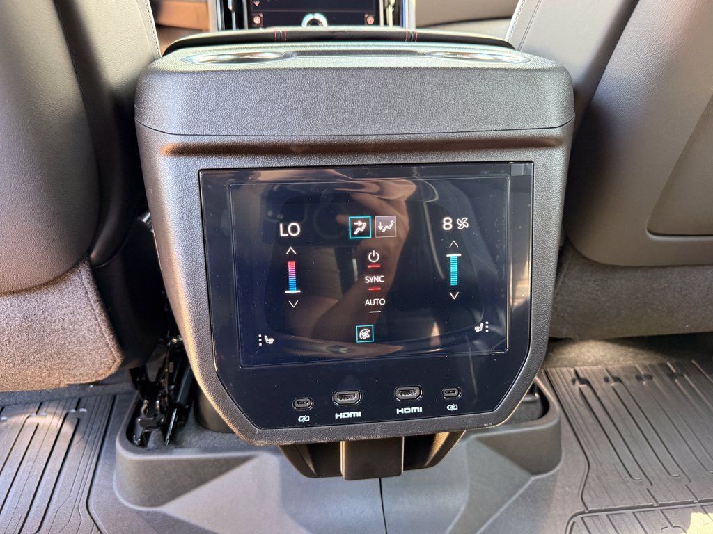 New 2026 GMC Yukon AT4 Ultimate w/ LPO, Floor Liner Package AWD/4WD image 36