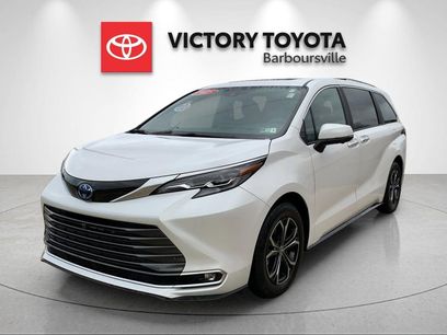 Used 2025 Toyota Sienna Platinum