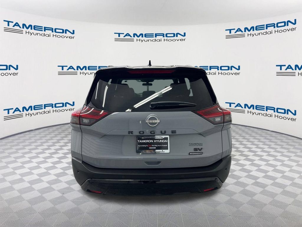 Used 2023 Nissan Rogue SV w/ SV Premium B Package FWD image 4