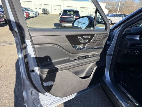 Certified 2022 Lincoln Corsair AWD w/ Premium Package image 10