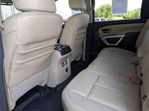 Used 2016 Nissan Titan SL AWD/4WD image 27