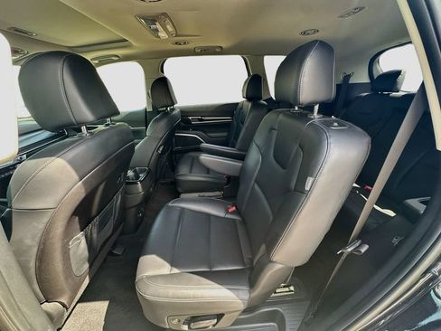 Used 2025 Kia Telluride S FWD image 25