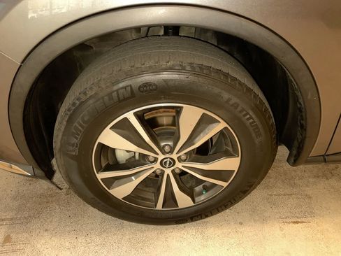 Used 2023 Nissan Murano SV AWD/4WD image 10