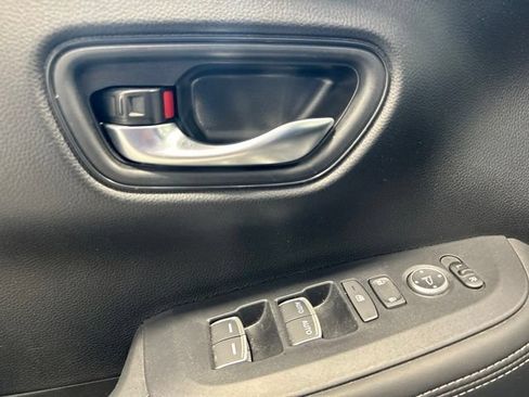 Certified 2025 Honda HR-V EX-L image 24