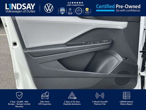 Certified 2023 Volkswagen Taos SEL image 9
