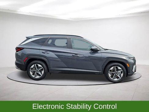 Used 2025 Hyundai Tucson SEL FWD image 8
