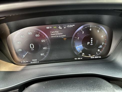 Used 2021 Volvo XC40 T5 Momentum AWD/4WD image 26