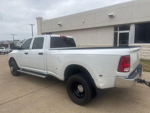 Used 2018 RAM 3500 Tradesman w/ Chrome Appearance Group image 6