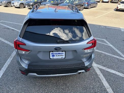 Used 2019 Subaru Forester Touring image 8