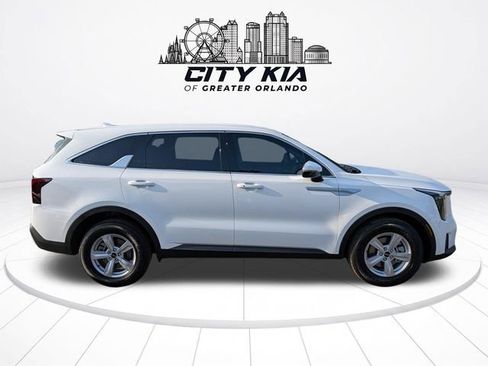 New 2026 Kia Sorento LX FWD image 7
