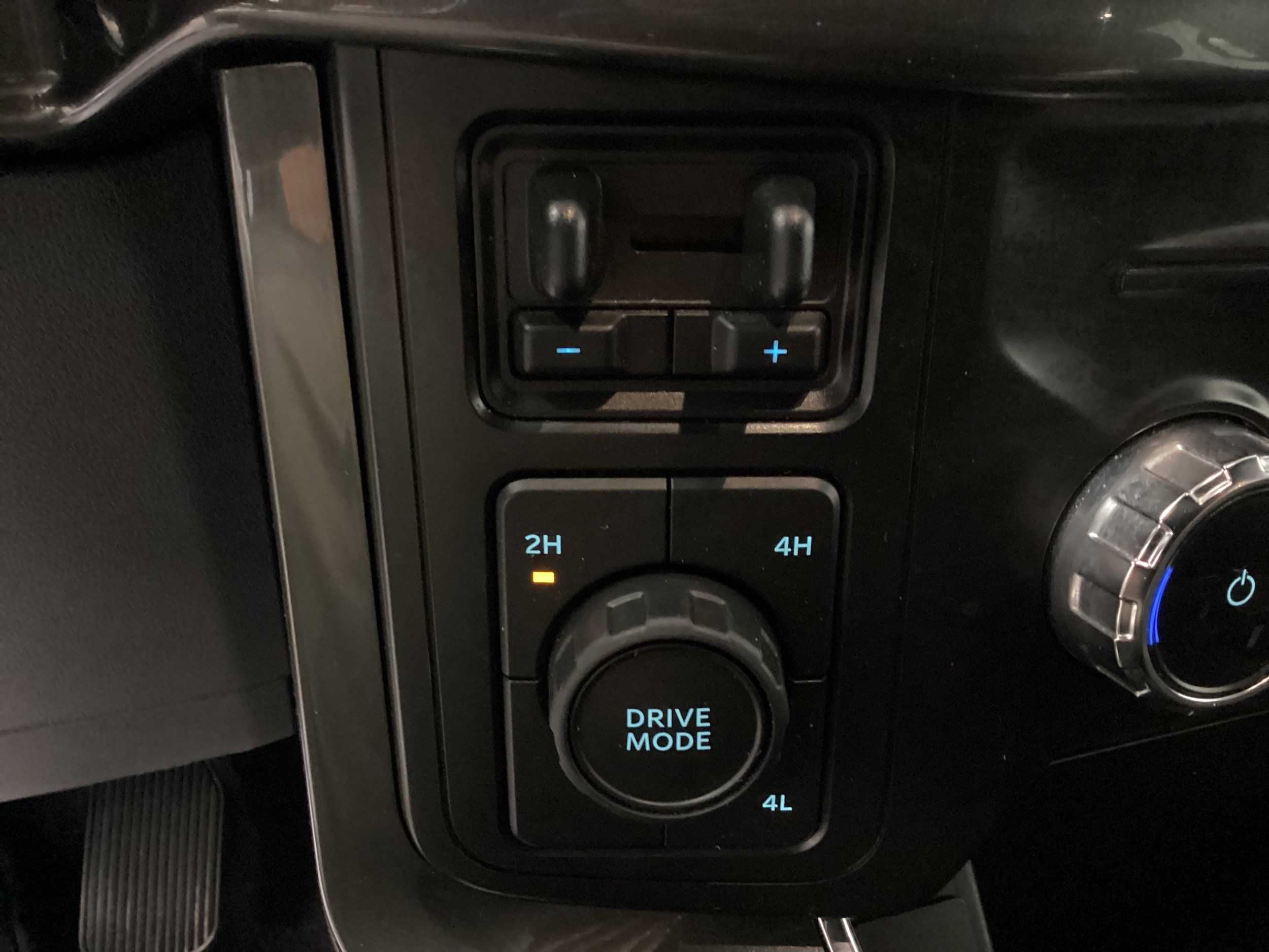 Used 2022 Ford F150 XLT w/ Equipment Group 302A High AWD/4WD image 30