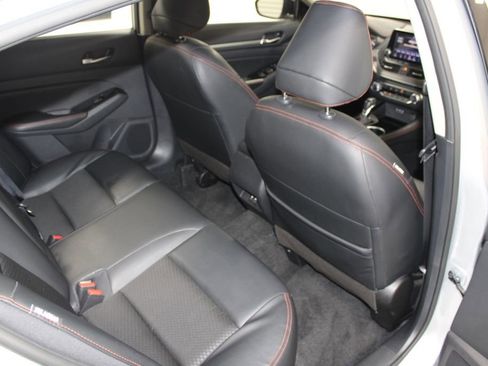 Used 2024 Nissan Altima 2.5 SR image 29