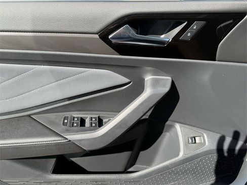 New 2026 Volkswagen Jetta SEL image 40