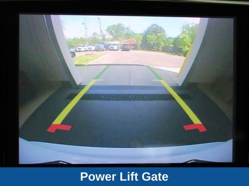 Used 2023 Chrysler Pacifica Touring-L image 18