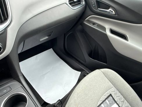 Used 2024 Chevrolet Equinox LT AWD/4WD image 40
