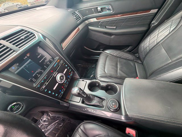 Used 2017 Ford Explorer Platinum AWD/4WD image 27