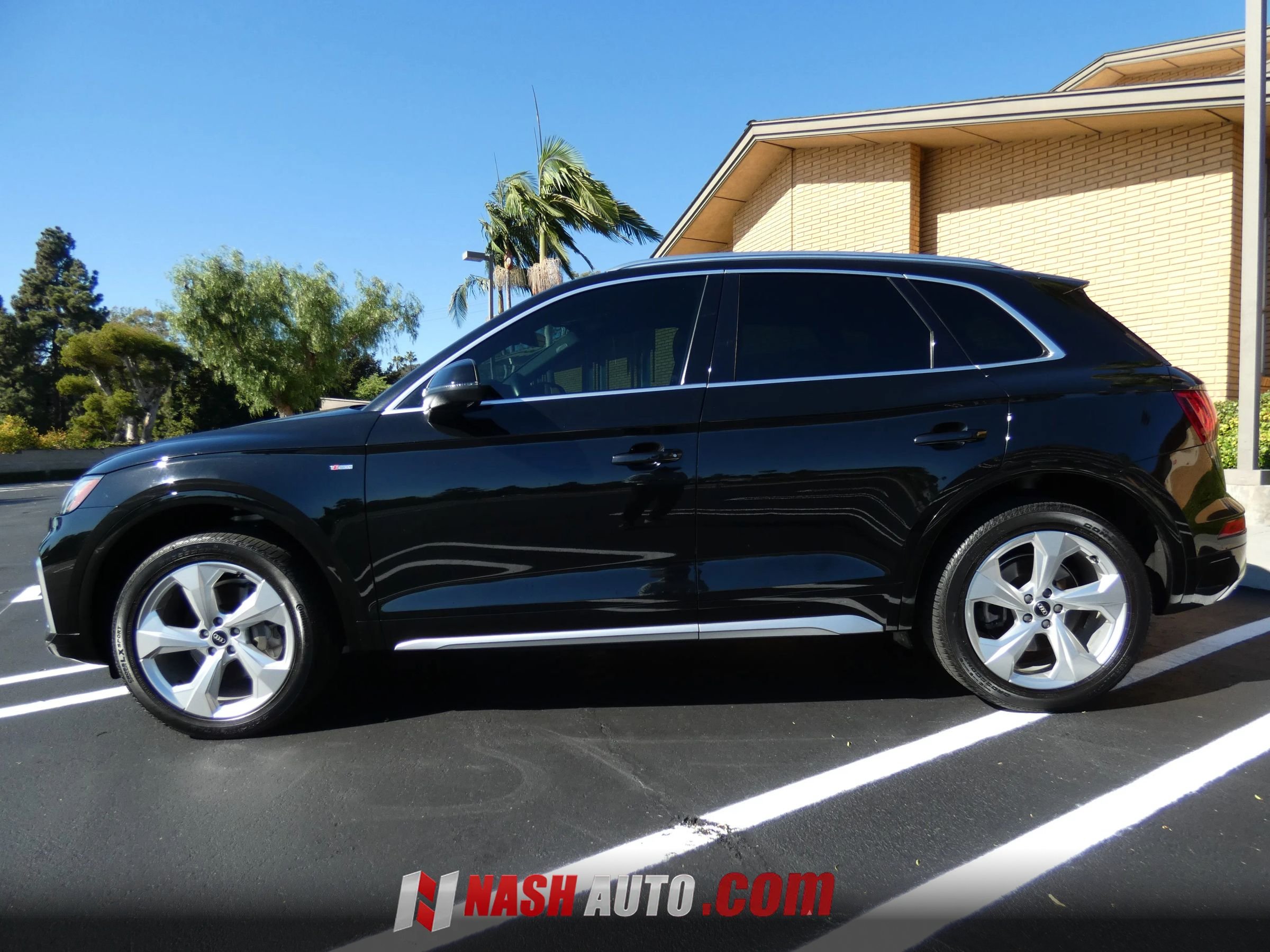 Used 2022 Audi Q5 2.0T Premium Plus w/ Premium Plus Package AWD/4WD image 14