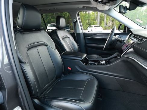 Used 2023 Jeep Grand Cherokee L Limited w/ Luxury Tech Group II AWD/4WD image 33