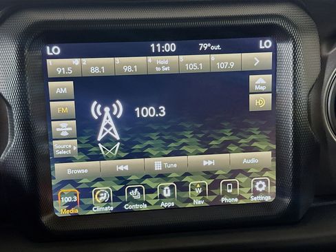 Used 2023 Jeep Wrangler Unlimited w/ Cold Weather Group AWD/4WD image 19